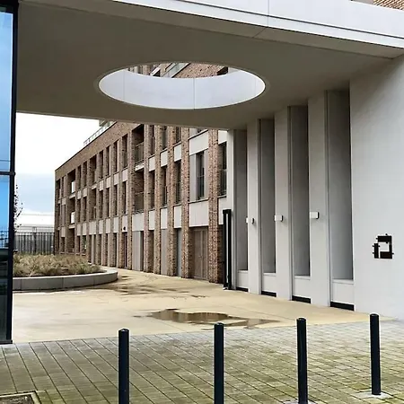 Sunny Seaview Sanctuary In W Parking