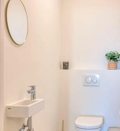 Apartamento Sunny Seaview Sanctuary In W Parking